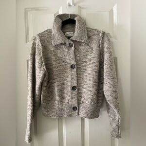 Universal Threads Large Button Front Collared
Cardigan in green marl cropped S